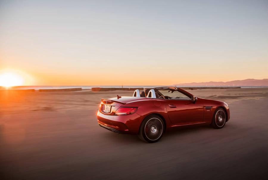  Mercedes-AMG SLC43 2016 года  (NA) (фото 21 из 30)